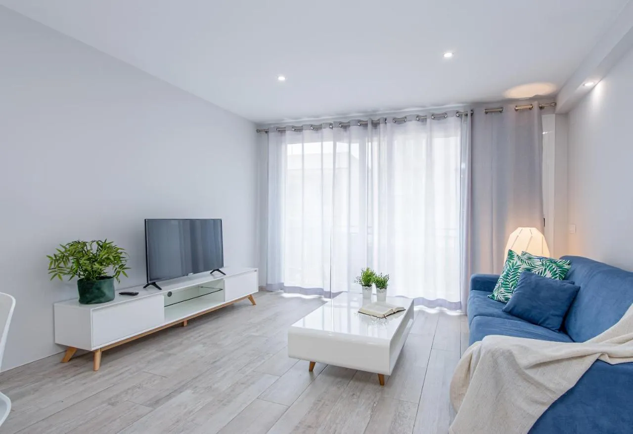 Central Apartment 2A 50M Beach Roses Spain