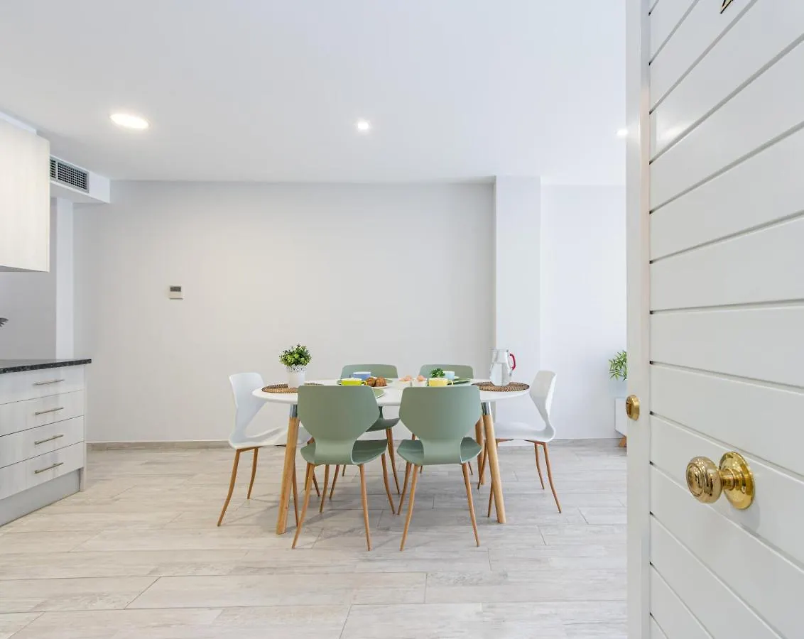 Central Apartment 2A 50M Beach Roses Spain