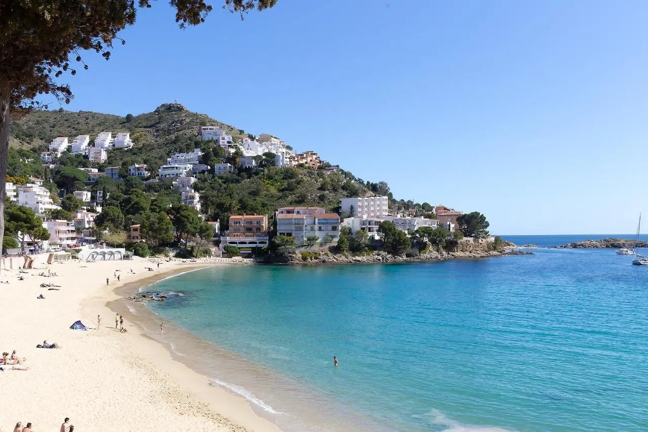 Central Apartment 2A 50M Beach Roses Spain